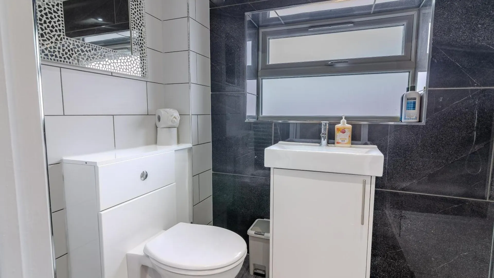 Elegant Large Room Beckenham